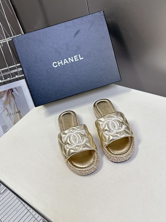 Chanel Embroidered Quilted Slides Comfortable Non-slip Leg-shaping Footwear