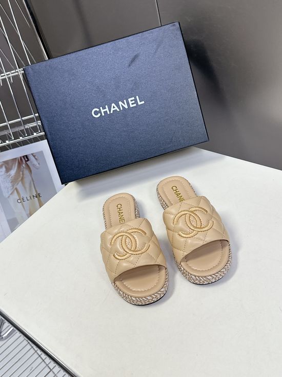 Chanel Embroidered Quilted Slides Comfortable Non-slip Leg-shaping Footwear
