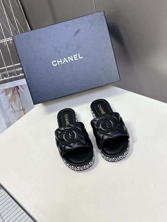 Chanel Embroidered Quilted Slides Comfortable Non-slip Leg-shaping Footwear