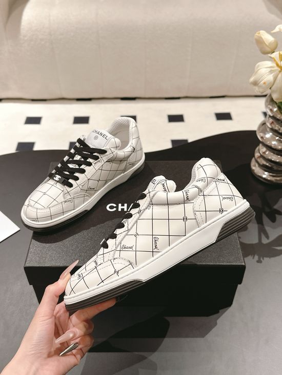 Chanel Graffiti Print Casual Flat Sneakers Comfortable Versatile Daily Shoes