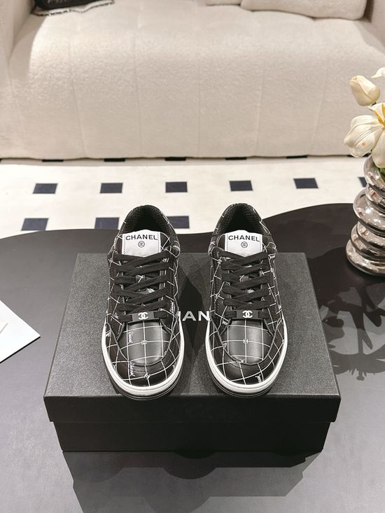 Chanel Graffiti Print Casual Flat Sneakers Comfortable Versatile Daily Shoes