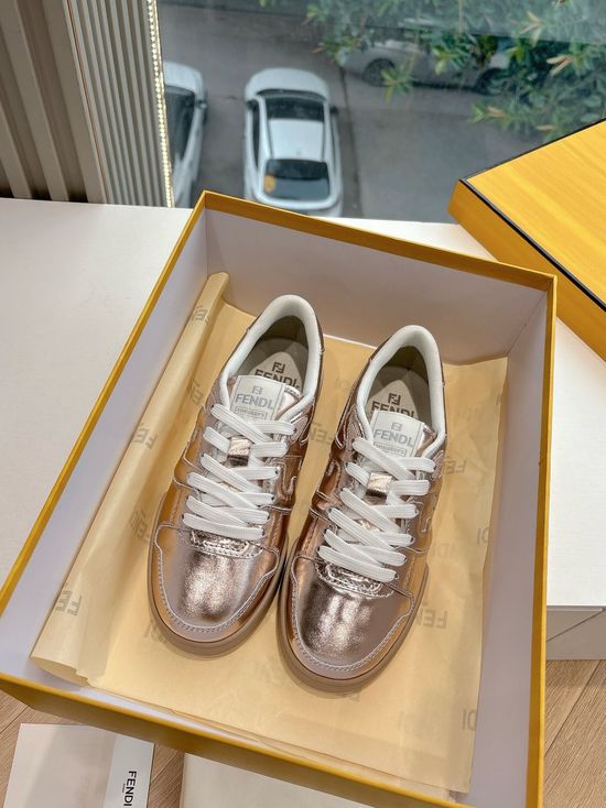 Fendi Metallic Leather Stitching Retro Casual Sneakers