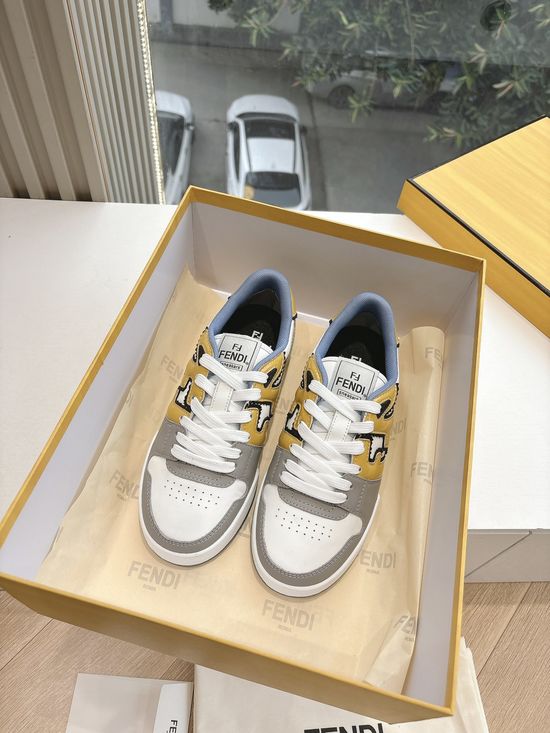 Fendi Vintage Logo Stitching Casual Leather Sneakers