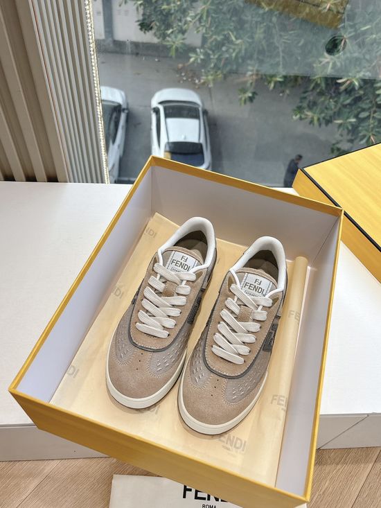 Fendi Breathable Retro Stitching Versatile Casual Sneakers
