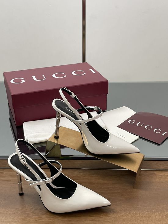 Gucci Patent Leather Pointed Toe Bamboo Heel Sandals