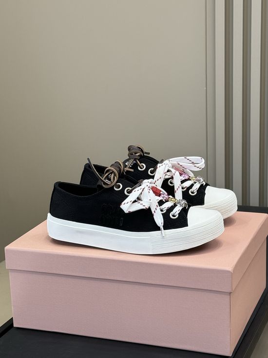 Miu Miu Classic Casual Daily Comfortable Flat Sneakers