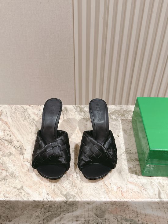 Bottega Veneta Handwoven Lambskin Comfortable Non-deformable Casual Slippers