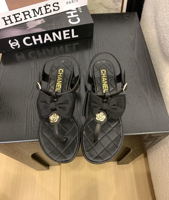 Chanel Premium Leather Toe-Post Sandals With Leather Sole