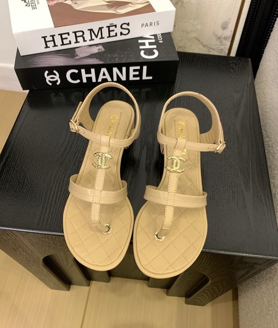 Chanel Premium Leather Toe-Post Sandals With Leather Sole