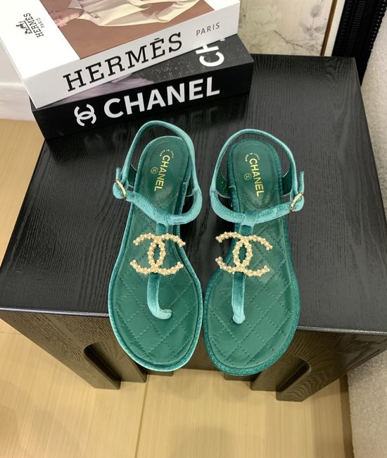 Chanel Premium Leather Toe-Post Sandals With Leather Sole