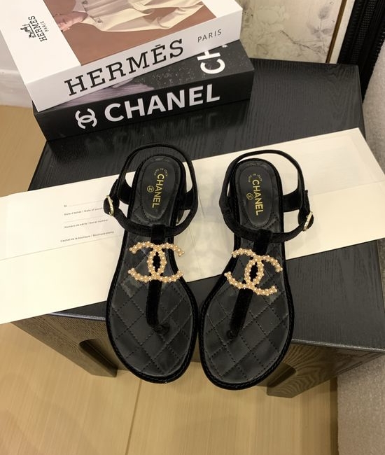 Chanel Premium Leather Toe-Post Sandals With Leather Sole
