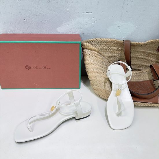 Loro Piana Comfortable Flat Thong Sandals With Premium Leather Upper