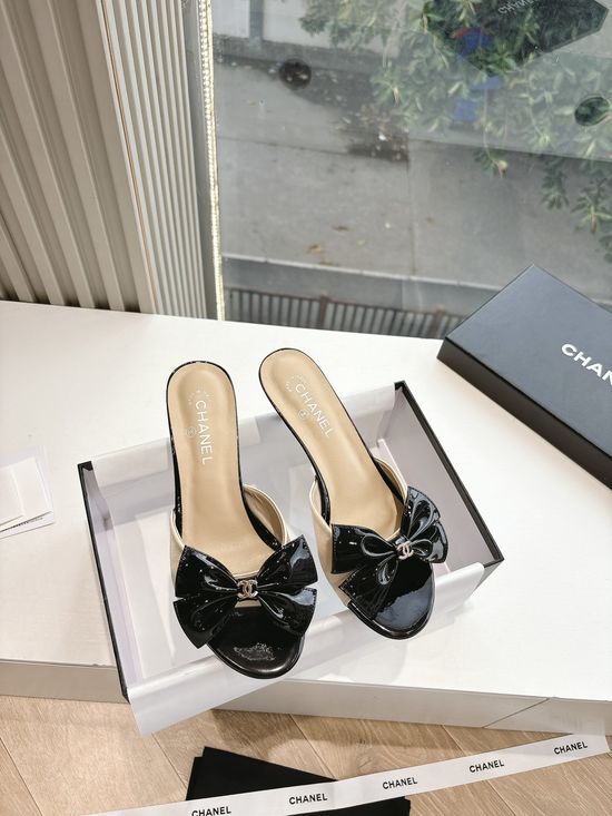 Chanel Elegant Genuine Leather Soft Flat Sandals