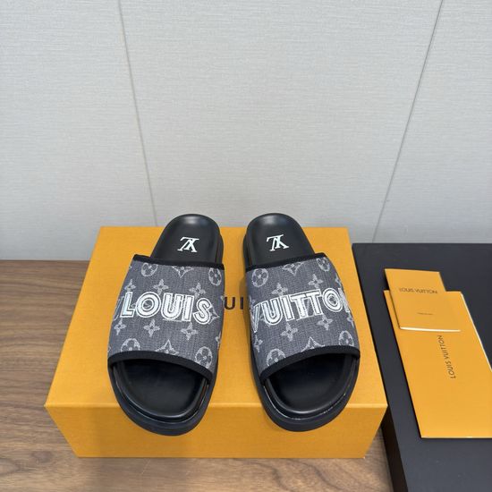 Louis Vuitton Classic Slip On Comfortable Fashion Slides