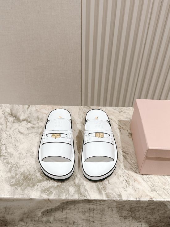 Miu Miu Classic Round Toe Slip On Comfortable Slides