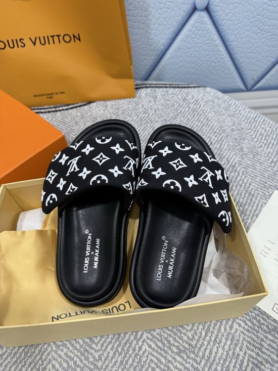 Louis Vuitton Embossed Adjustable Strap Non-slip Casual Slides