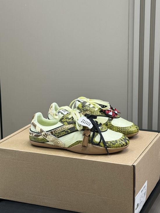 Miu Miu Snake Print Pattern Comfortable Versatile Low-top Casual Skate Shoes