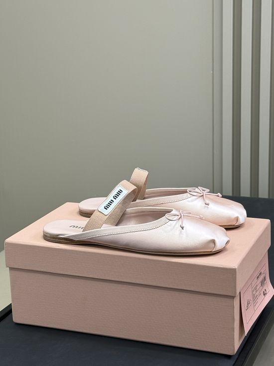 Miu Miu Elegant Silk Upper Slip On Ballet Mules