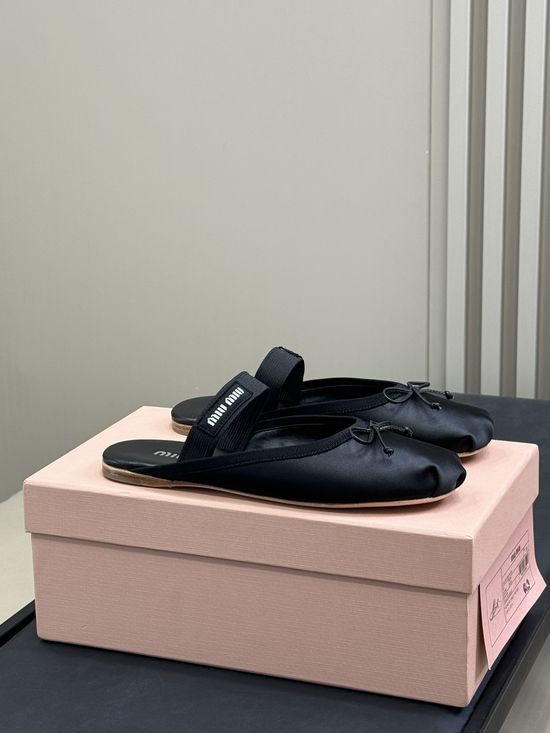 Miu Miu Elegant Silk Upper Slip On Ballet Mules