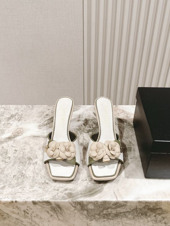 Chanel Flower Decor Leather Mules with Genuine Leather Outsole