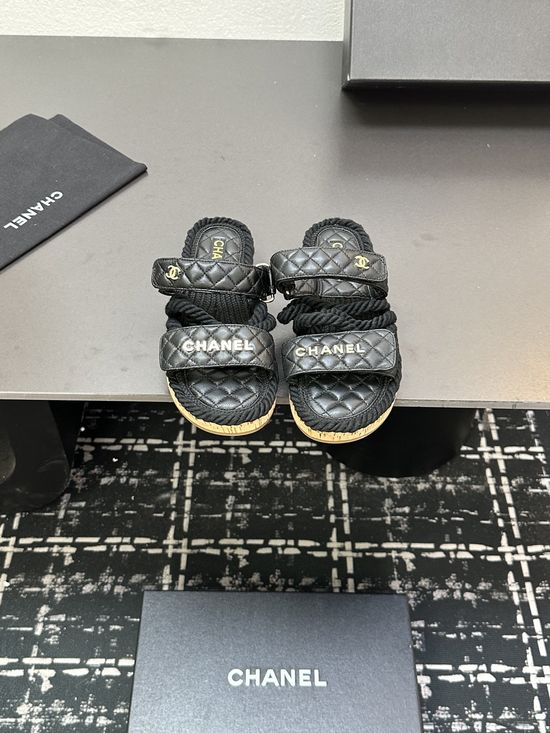 Chanel Woven Strap Quilted Pattern Casual Summer Slippers