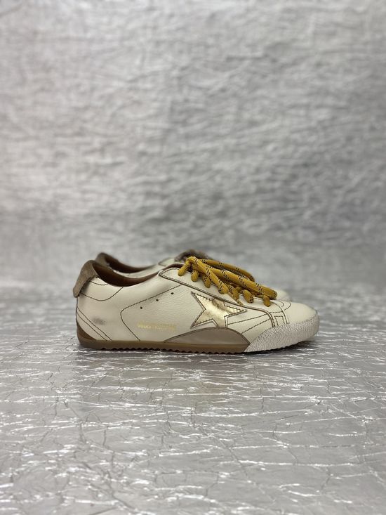 Golden Goose Handmade Vintage Distressed Casual Leather Sneakers