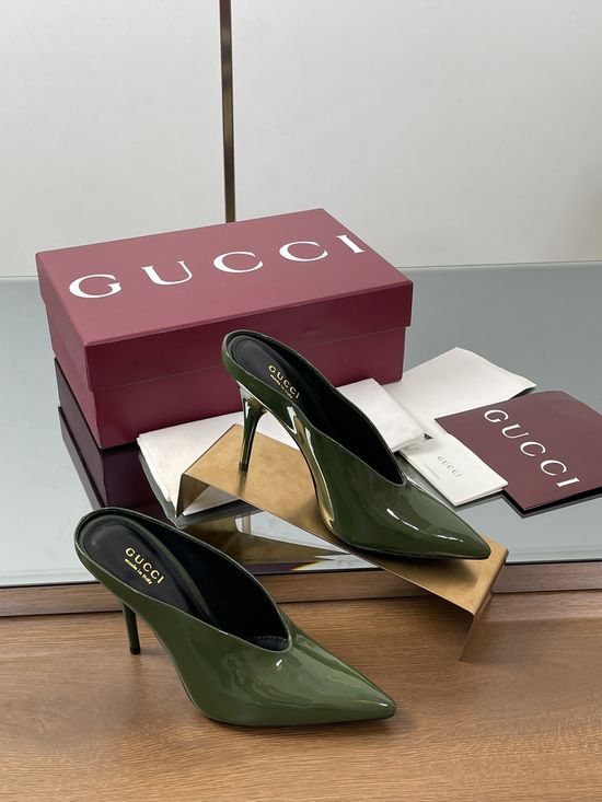 Gucci V Cut Patent Leather High Heel Dress Shoes