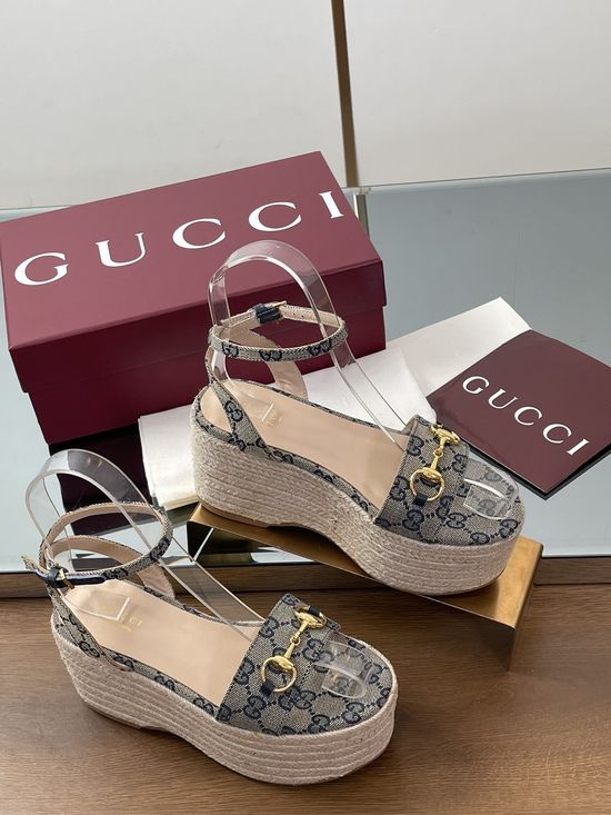 Gucci Espadrille Platform Peep Toe Sandals With Classic Buckle Detail