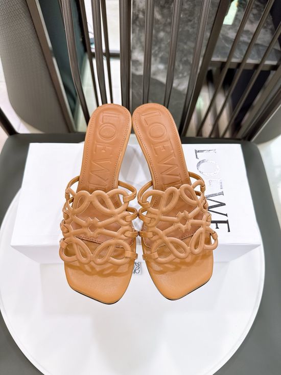 Loewe Genuine Leather Sole Elegant Casual Slides