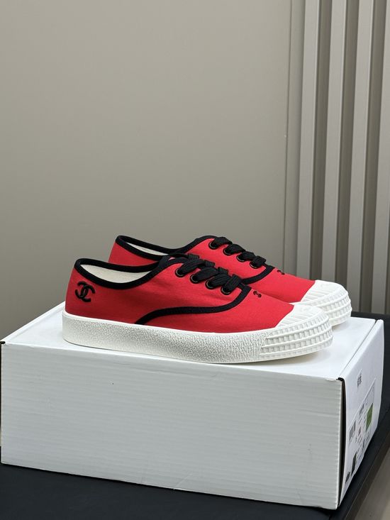 Chanel Classic Low Top Versatile Casual Skate Shoes
