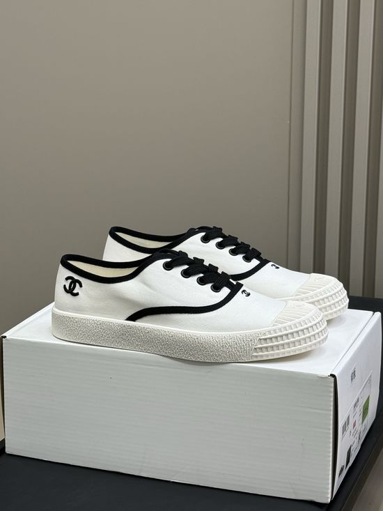 Chanel Classic Low Top Versatile Casual Skate Shoes