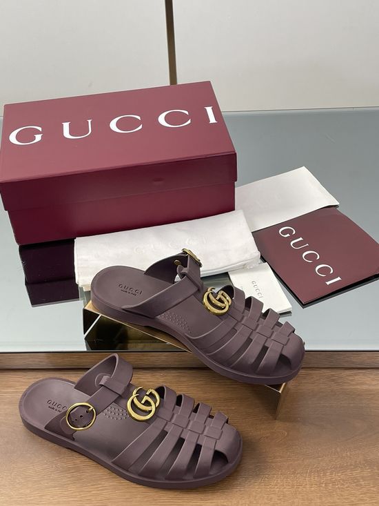 Gucci Logo Detail Rubber Sandals Comfortable Casual Footwear