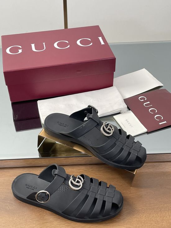 Gucci Logo Detail Rubber Sandals Comfortable Casual Footwear