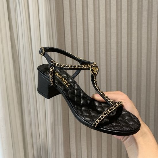 Chanel Elegant Chain Decor Leather Sandals With Low Heel
