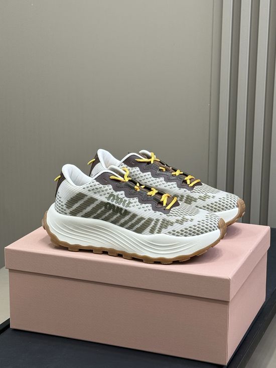 Miu Miu Casual Thick Sole Comfortable Fashion Sneakers
