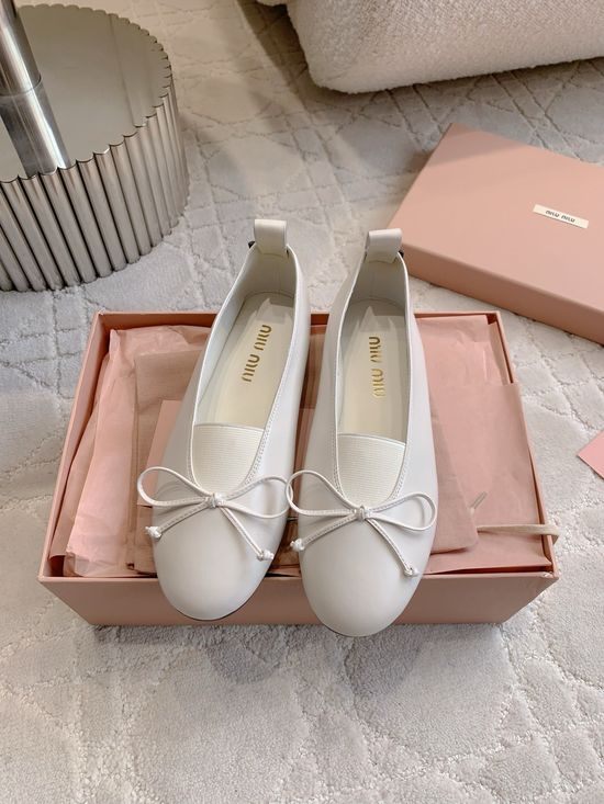 Miu Miu Vintage Bow Flat Ballet Shoes Soft Leather Upper