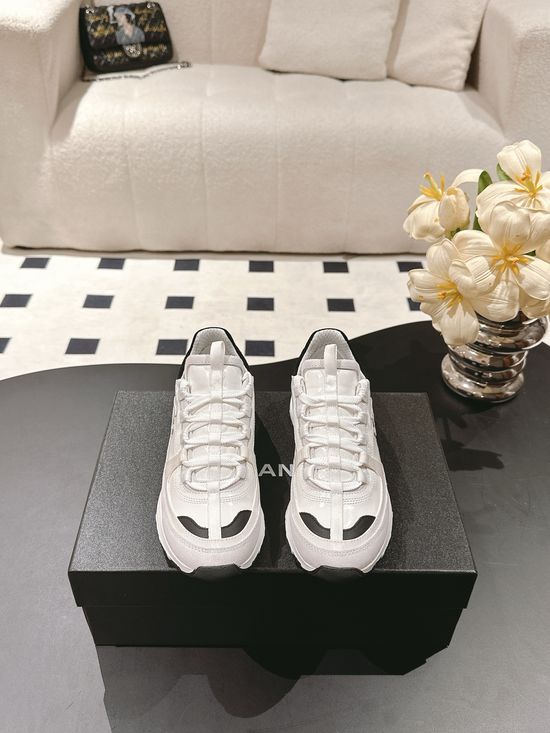 Chanel Cowhide Platform Casual Sneakers Comfortable Versatile Footwear