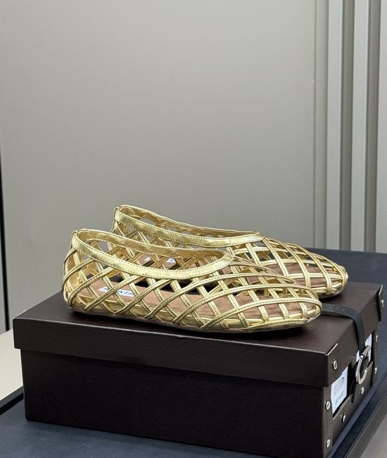 Alaia Special Mesh Design Patent Leather Ballet Flats