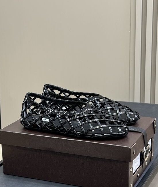 Alaia Special Mesh Design Patent Leather Ballet Flats