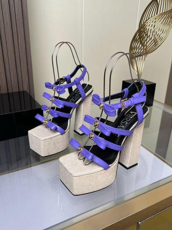 Versace Elegant Stiletto Heels with Leather and Rubber Sole