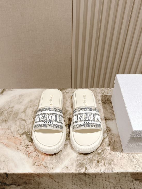 Christian Dior Embroidered Casual Slides with Lightweight Sole