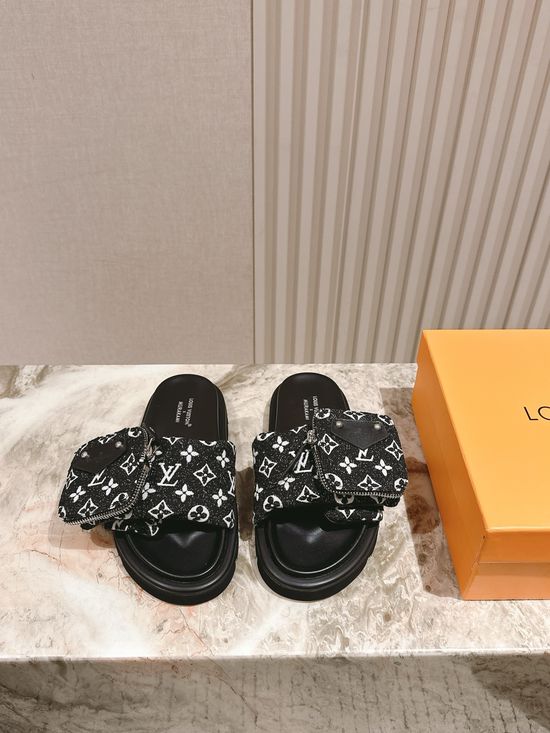 Louis Vuitton Stylish Removable Pouch Anti-slip Casual Slippers