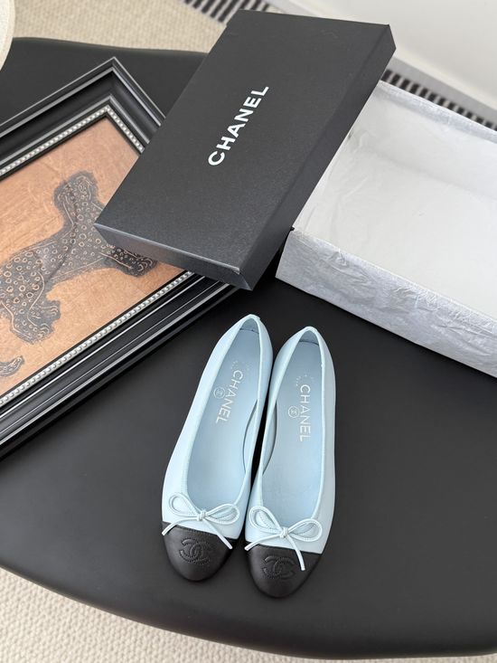 Chanel Classic Round Toe Comfortable Ballet Flats with Premium Material