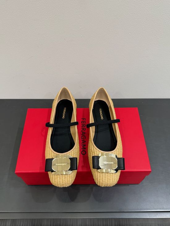Ferragamo Woven Bow Detail Comfortable Flat Ballet Shoes