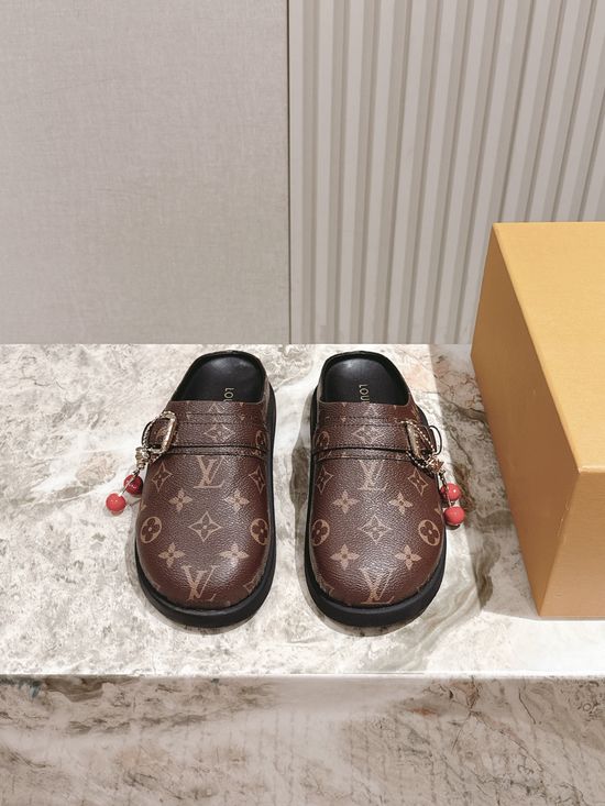 Louis Vuitton Classic Patterned Comfortable Casual Slide Sandals