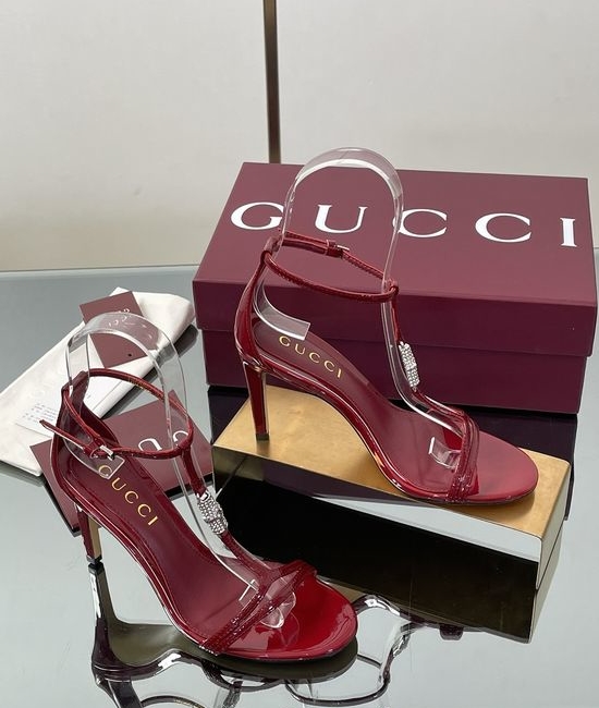 Gucci Rhinestone Buckle Decor Heeled Thong Sandals with Leather Sole