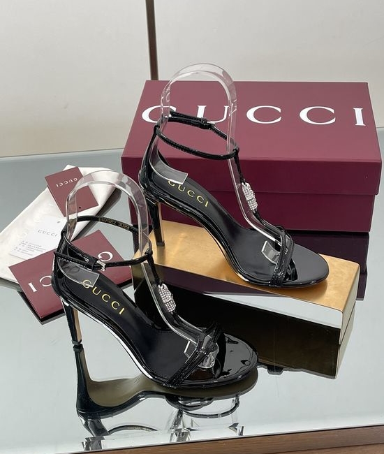 Gucci Rhinestone Buckle Decor Heeled Thong Sandals with Leather Sole