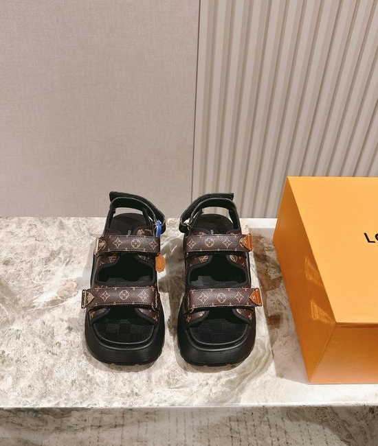 Louis Vuitton LV Patent Leather Platform Sandals Comfortable Elevated
