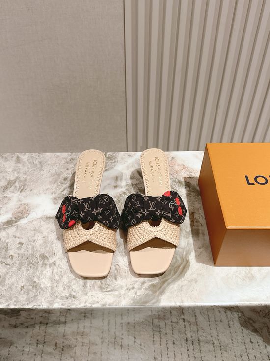 Louis Vuitton Chic Chunky Heel Buckle Strap Casual Shoes