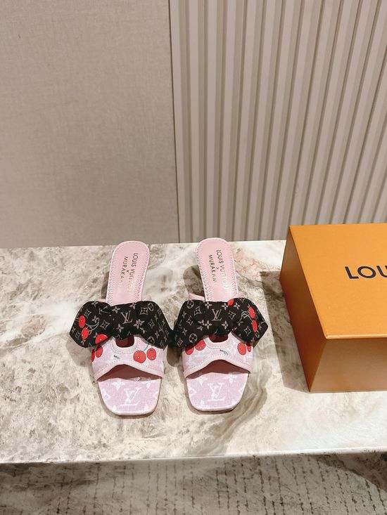 Louis Vuitton Chic Chunky Heel Buckle Strap Casual Shoes